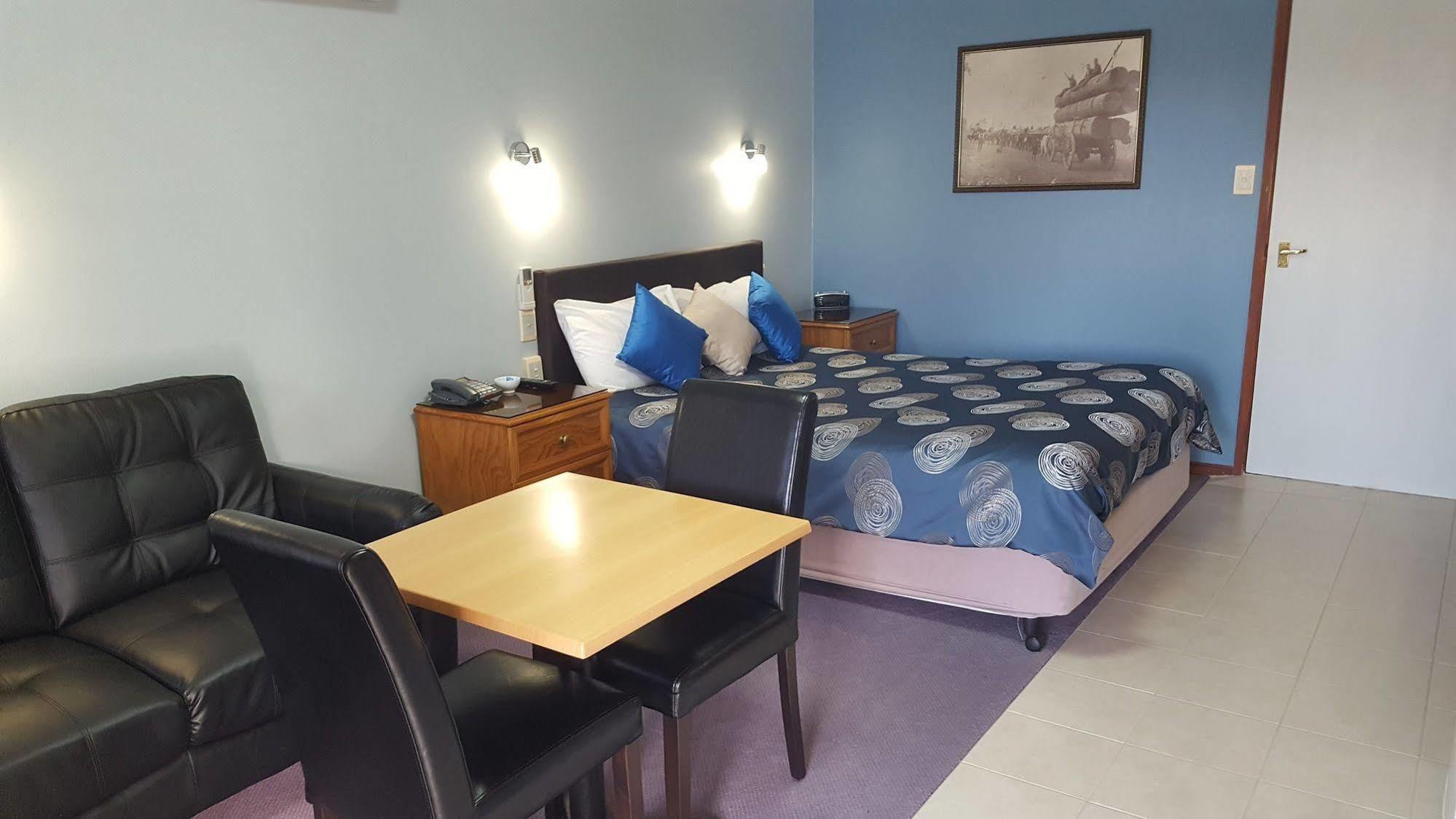 Sandstock Motor Inn 아미데일 외부 사진