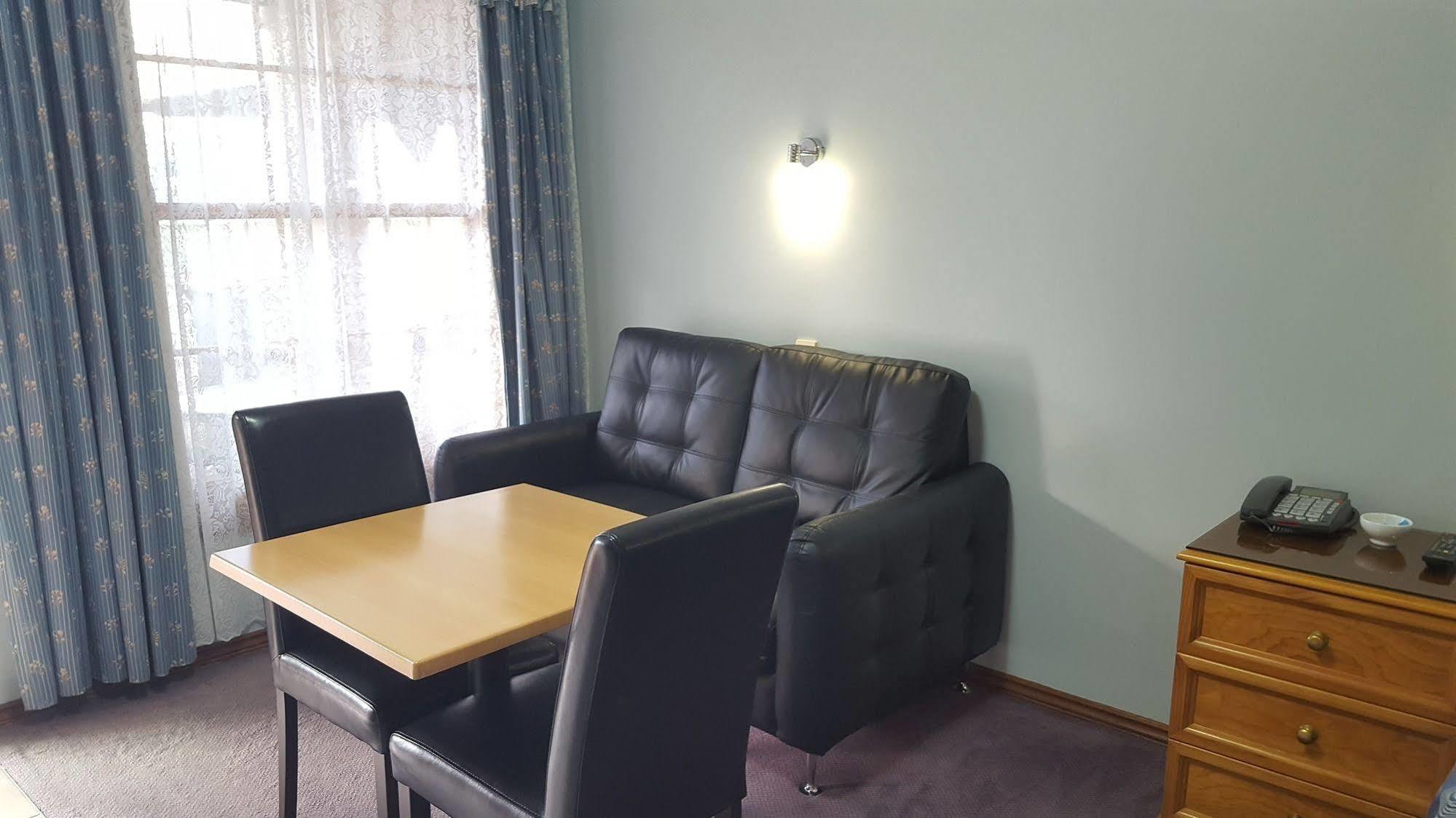 Sandstock Motor Inn 아미데일 외부 사진
